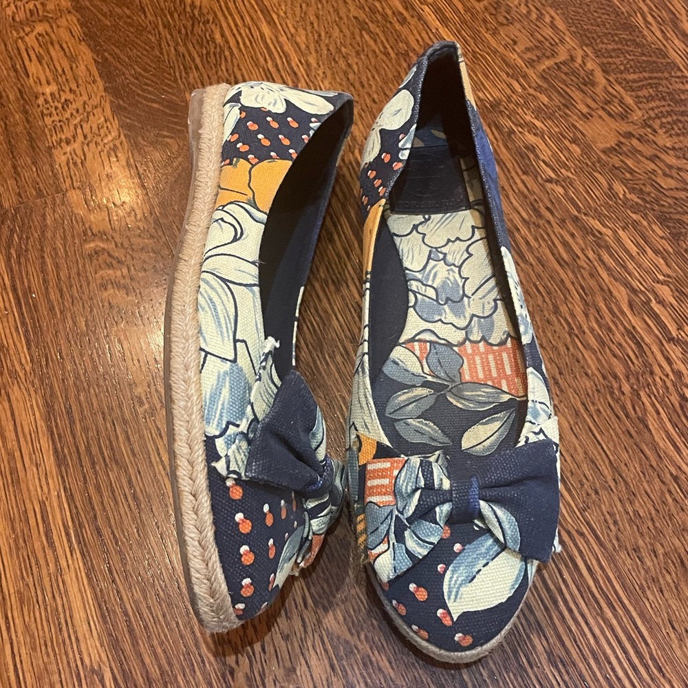 Tory Burch Navy Floral Bow Espadrille Flats